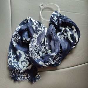 blue scarf